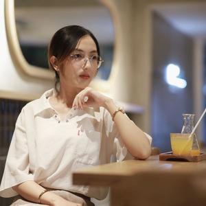 郝依霜